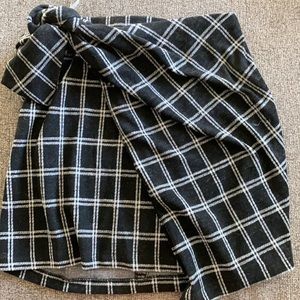 Illa Illa size small mini skirt